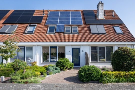 Tussenwoning Sommelsdijk Pimpelmees 36 voorzijde