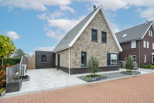 Vrijstaande woning Oud-Vossemeer Frans Hommellaan 4 voorzijde